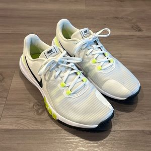 Nike Men’s Flex Control 4 Training shoes. Size 10. Excellent condition.